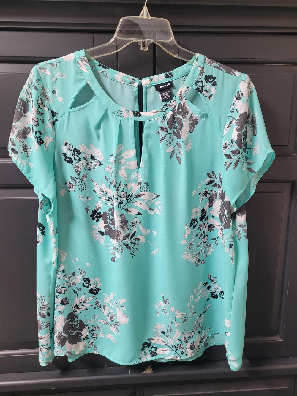 torrid Aqua Floral Keyhole Short Sleeve Blouse